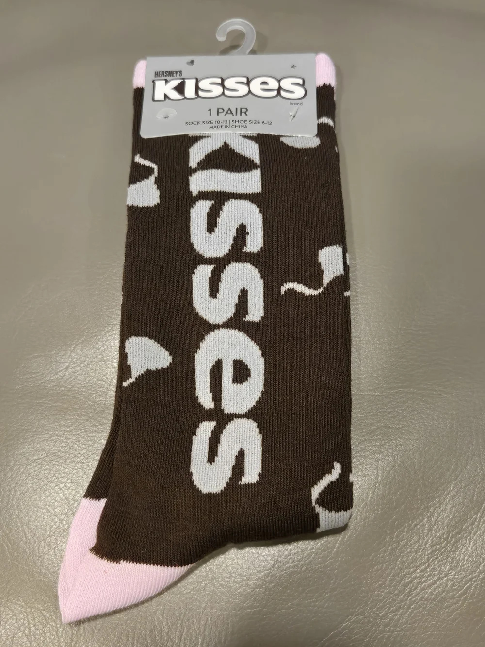 Hershey's Kisses Brown & Pink Logo Crew Socks - Men